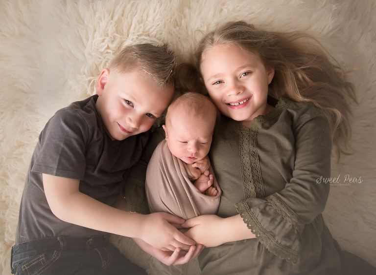 Including Siblings and Parents into the Session Kingman Arizona Newborn Photographer