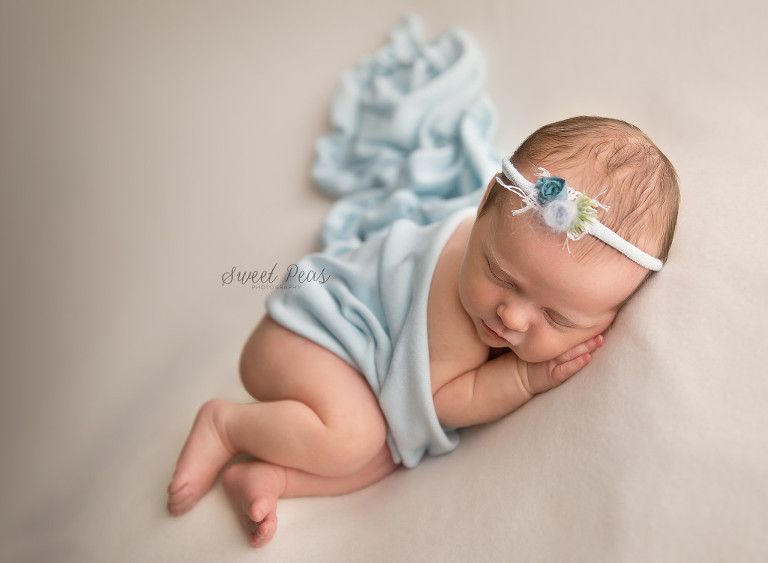 Kingman Arizona Newborn Photographer Devoted Knits wrap and headband