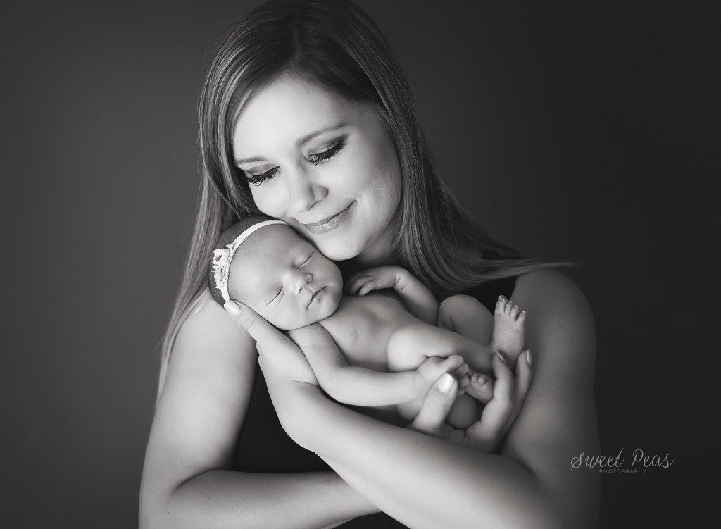 Kingman Newborn Photographer mom and baby girl pose