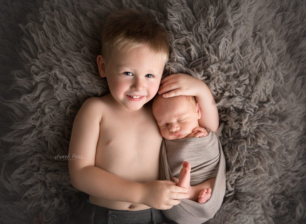 Arizona Newborn Photographer sibling photo