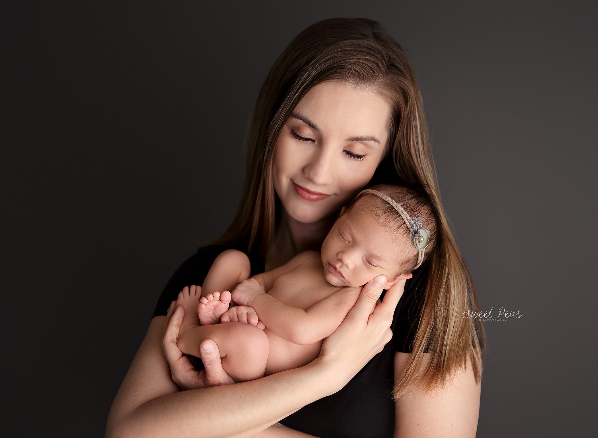 Kingman Newborn Photographer sweet peas photography