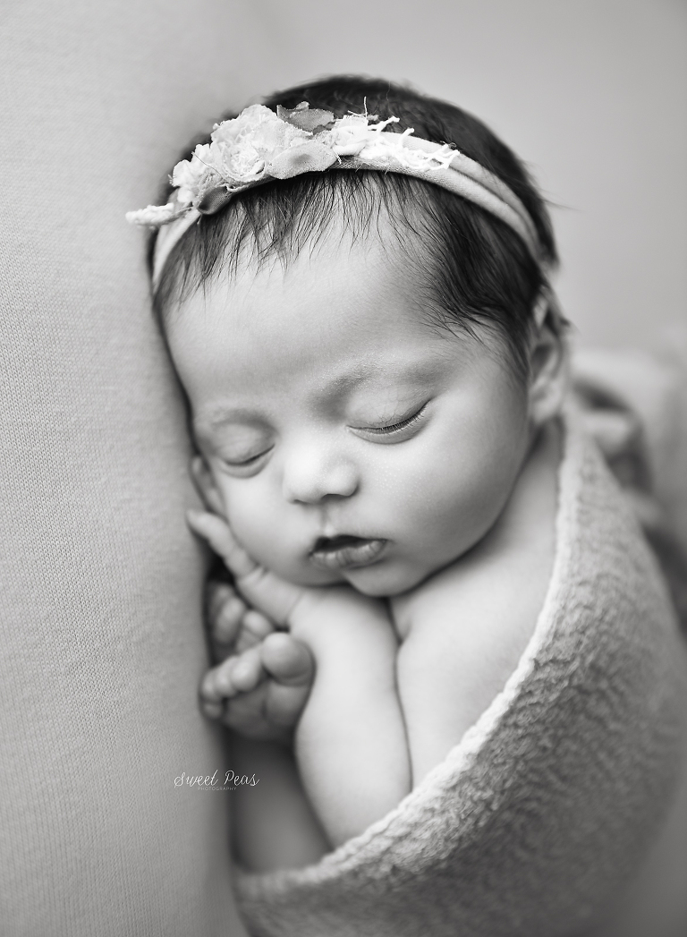 Kingman Newborn Photographer sweet peas photography